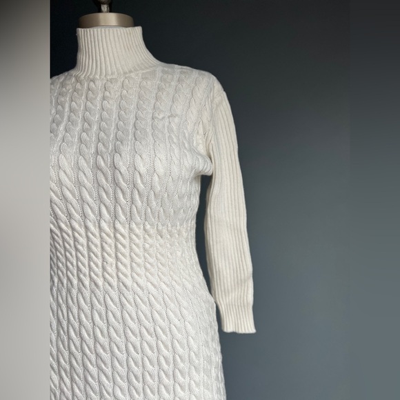 Eva Mendez New York and Company Winter White Cable Knit Dress Size Medium - Picture 2 of 5